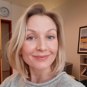 Lina Iversen.png